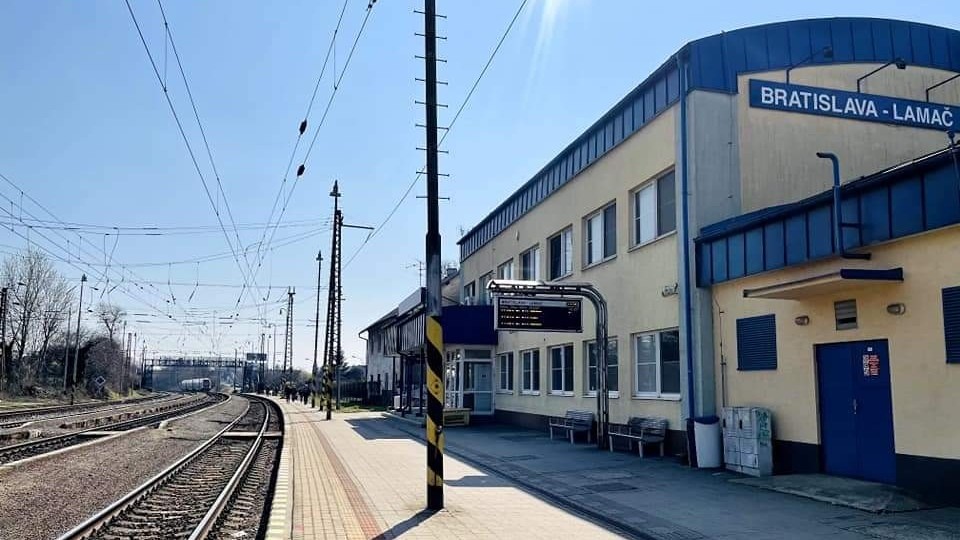 Železničná stanica v Lamači