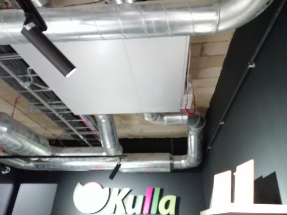 Do kvetinárstva tiekla voda cez túto vzduchotechniku