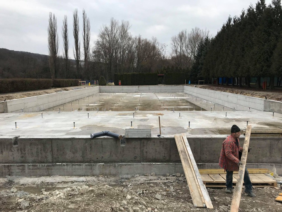 Veľký bazén prechádza veľkou rekonštrukciou