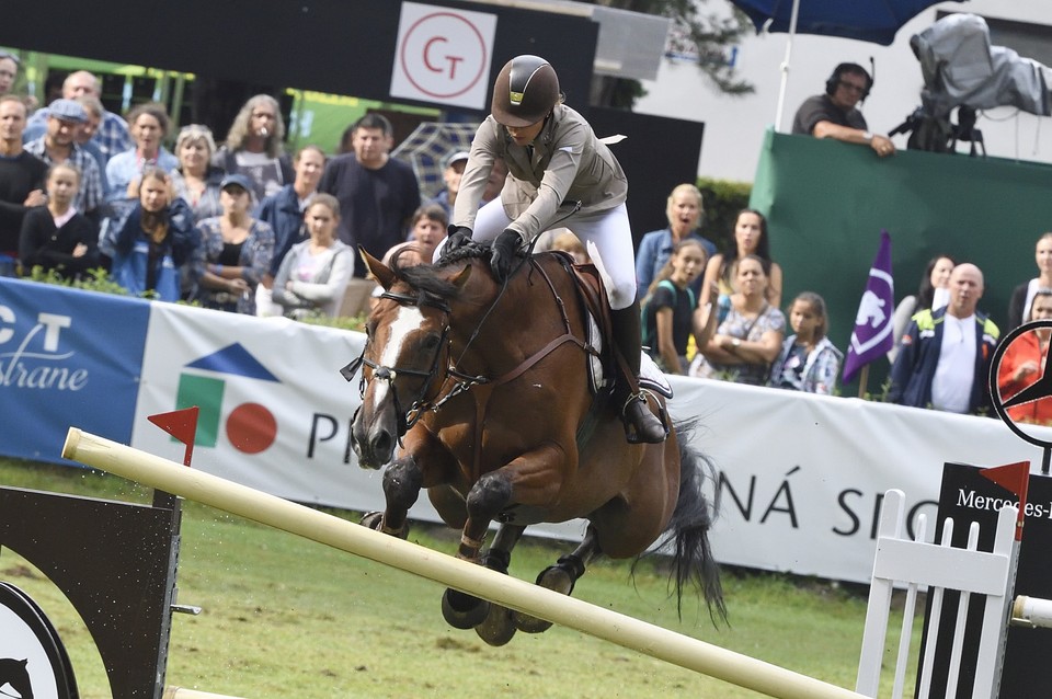 Sandra Kállayová (Slovensko) na koni Billionaire