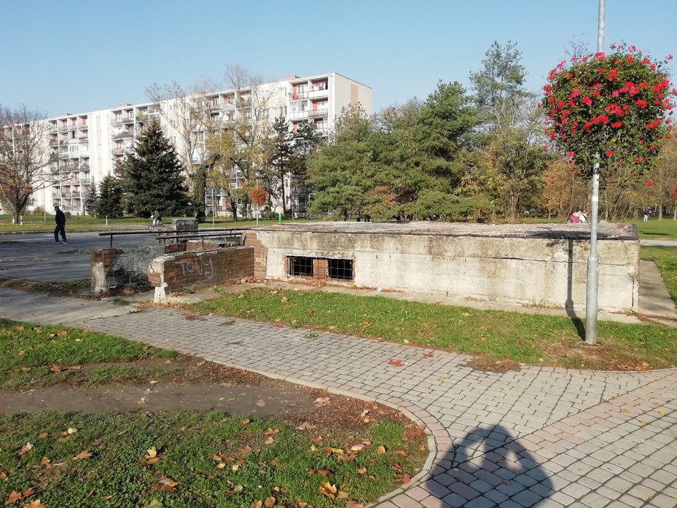 Bývalé verejné WC v Parku Ostredky