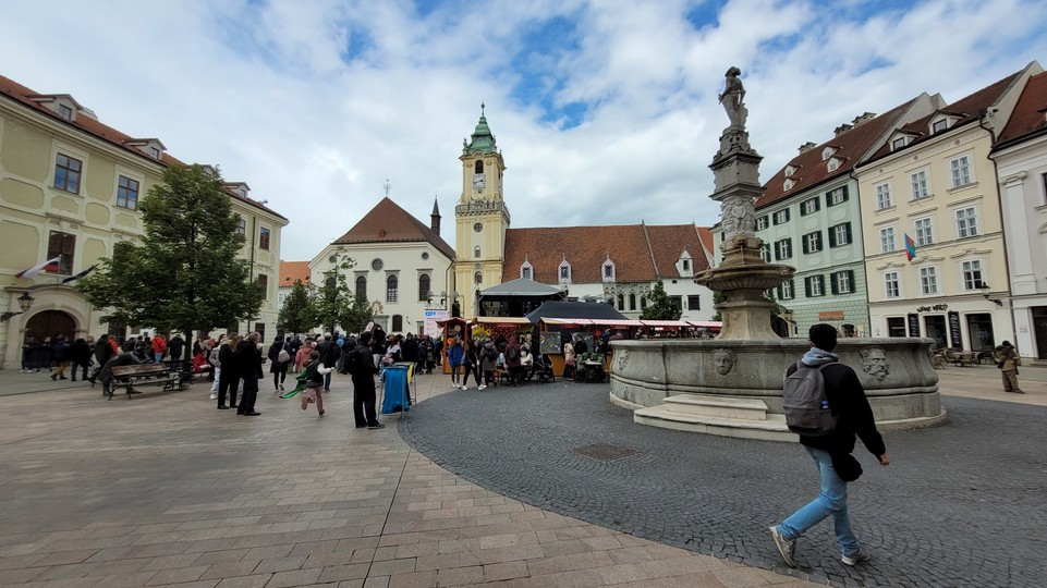 Na Hlavnom námestí v Bratislave sa bude konať Koncert pre Ukrajinu: Vystúpi aj detský spevácky zbor Sirénčatá