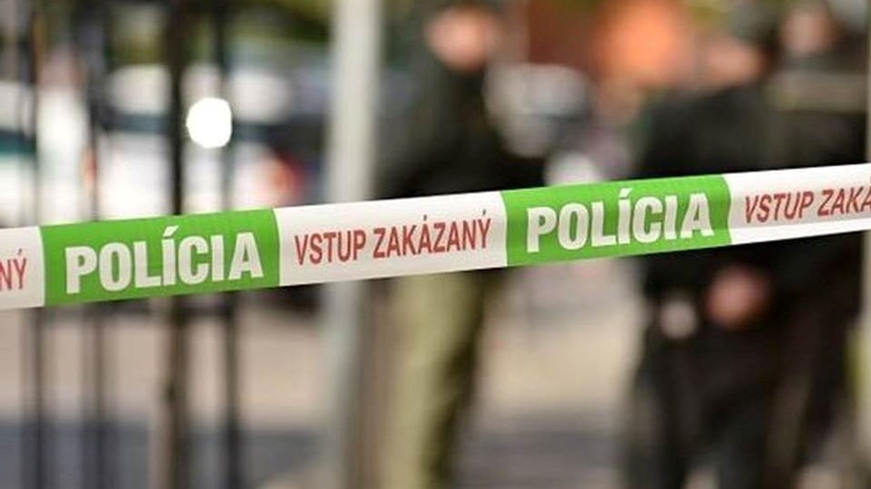 Mŕtvy muž na Rybničnej: Išlo o vraždu, policajti pátrajú po mužovi a žene