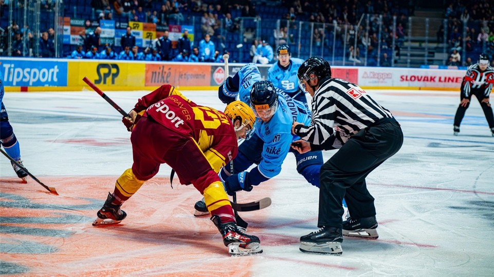 Hokej: HC Slovan prehral doma s Trenčínom 3:4, hrdinom hostí bol kanadský útočník Descheneau