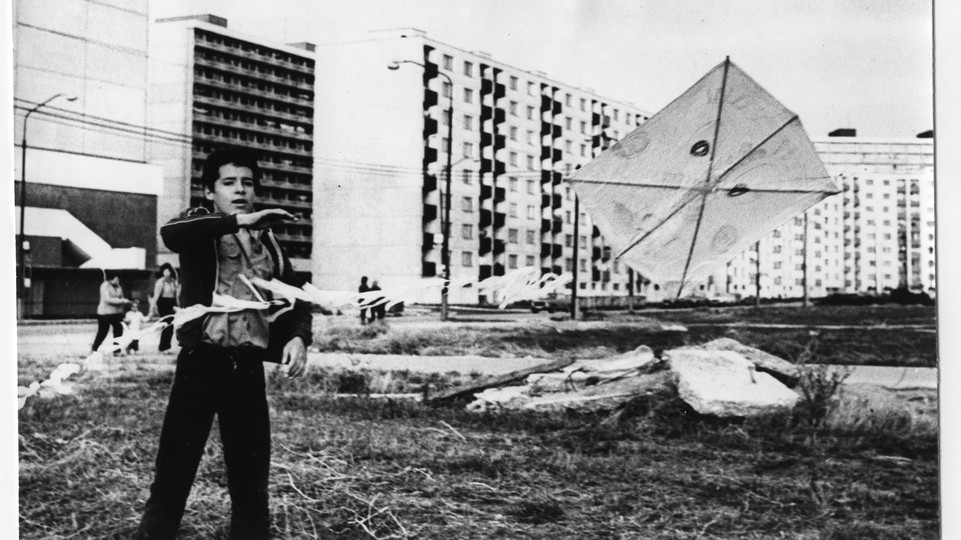 FOTO: Pozrite si prvé obrazy života na sídlisku Petržalka zvečnené na fotografiách