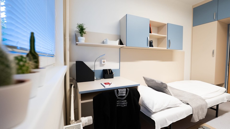 Internát Ľudovíta Štúra mení svoju tvár, pozrite si, ako dnes vyzerajú študentské izby