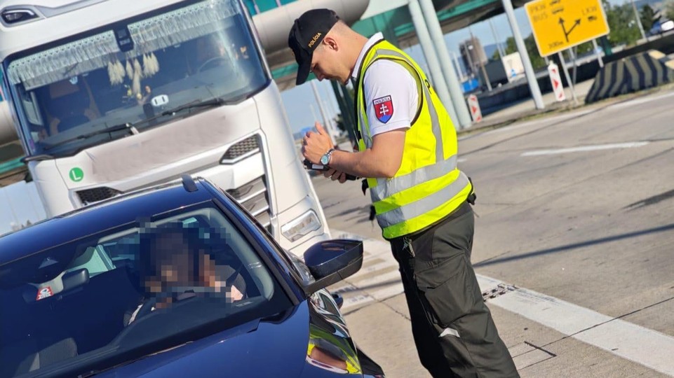 Dvaja boli opití, jeden nadrogovaný. Bratislavskí policajti kontrolovali vodičov