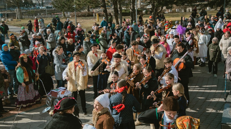 Tip na sobotu: Valentínska Petržalka prinesie fašiangové oslavy aj oldies party na ľade.