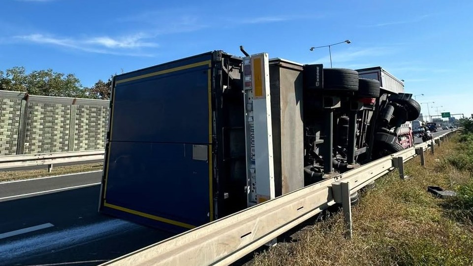 Vodiči, pozor, diaľnicu D1 v smere z Bratislavy do Trnavy museli dočasne uzavrieť