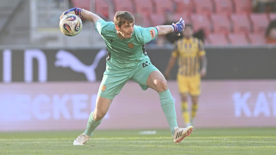 Slovan ohlásil prvú letnú posilu - brankára Popoviča
