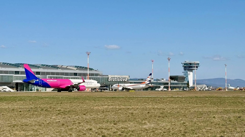 Wizz Air prevádzkuje v Bratislave 25 pravidelných liniek, ďalšie plánuje