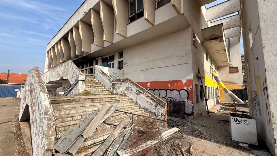 Ružinov začal s obnovou schátraného DK Bulharská, po obnove bude slúžiť mladým, rodinám i seniorom