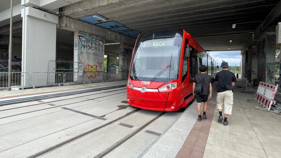 Magistrát na jar požiada o celkovú kolaudáciu trate električky v Petržalke, niektoré práce ešte prebiehajú