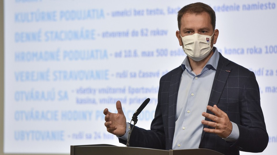 Reštaurácie, rúška, kiná, dôchodcovia, hranice i športoviská: Matovič ohlásil ďalšie veľké uvoľnenie opatrení