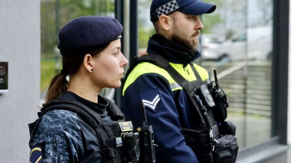 Aké kuriozity riešia mestskí policajti? Na Hodžovom námestí sa napríklad potuloval nečakaný návštevník