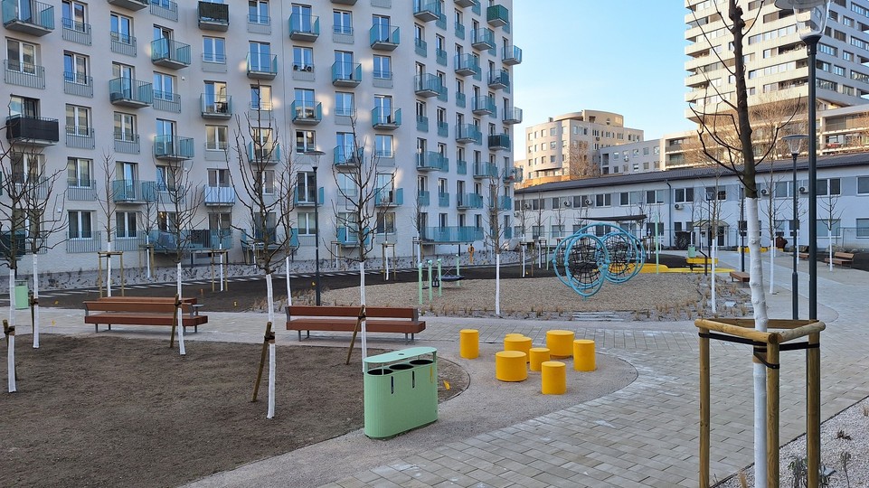 Čoskoro ho otvoria: Mestský park pri novej nájomnej bytovke v Petržalke je takmer hotový