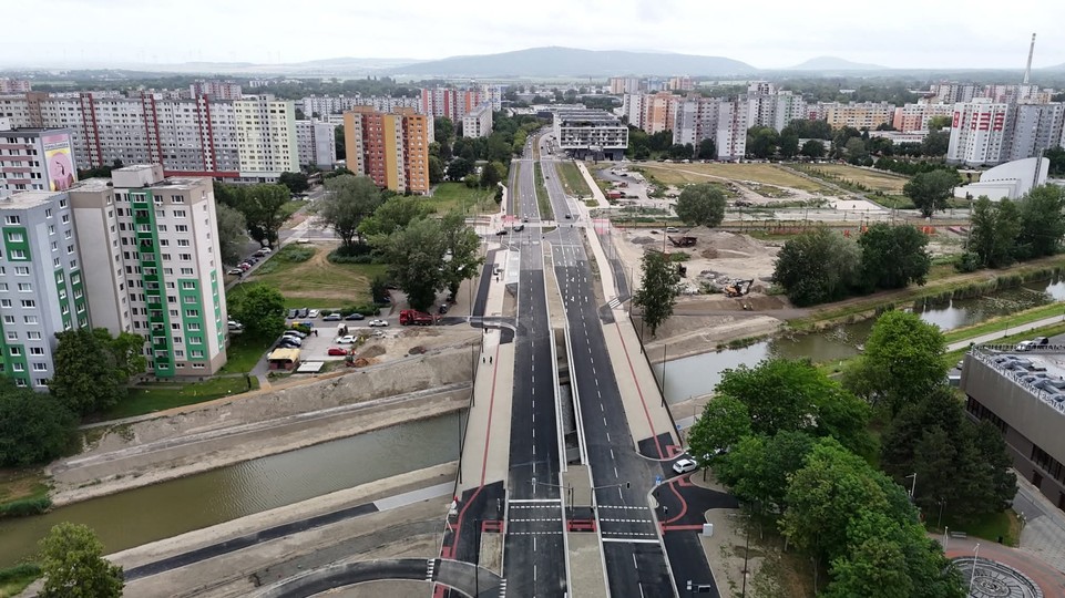 Hlavné mesto otvára mosty na Kutlíkovej, mení sa i premávka MHD