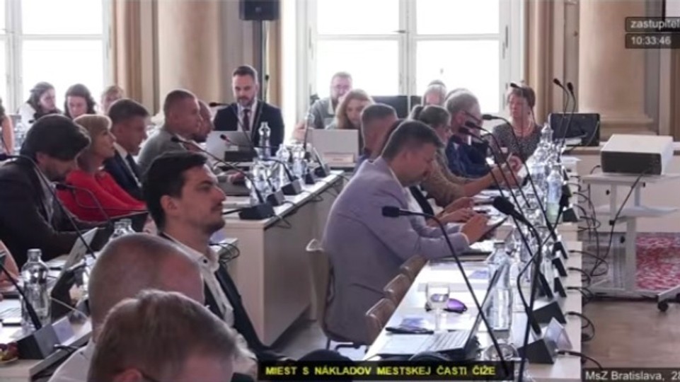 Mesto žiada ochranu lužného lesa v lokalite Vlčie hrdlo, zastupiteľstvo požiadalo Valla, aby rokoval s ministerstvami