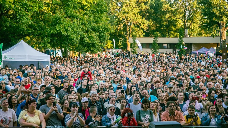 Dni Petržalky sa opäť vrátia na dostihovú dráhu. Privítajú Rytmusa, Tinu, Petra Nagya či Desmod