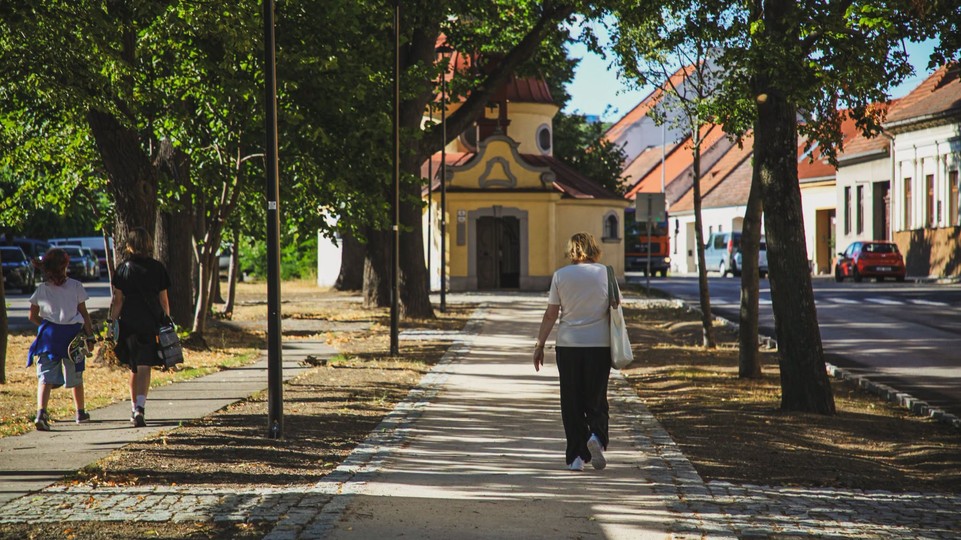 Je oveľa krajšia: V Modre dokončili revitalizáciu verejných priestorov v Lipovej aleji