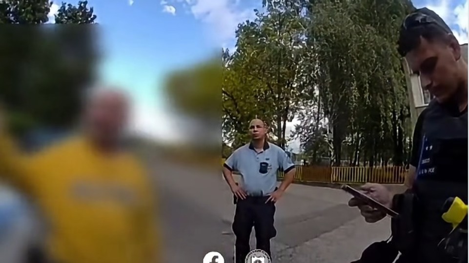 VIDEO: V Dúbravke v blízkosti detí hrajúcich sa na detskom ihrisku onanoval nahý muž
