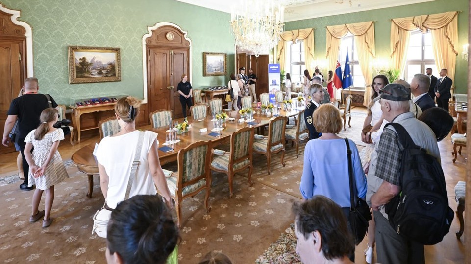 Na DOD v Prezidentskom paláci prišlo 13.500 návštevníkov, Zlatý salón mohli vidieť v štýle oficiálnej večere