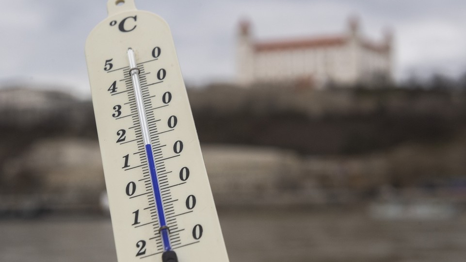 V najbližších dňoch by sa malo na území Slovenska otepliť