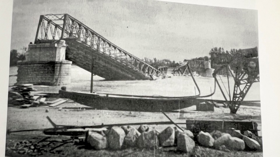 História: Keď Bratislavu oslobodili, Petržalka bola odtrhnutá a ešte bojovala