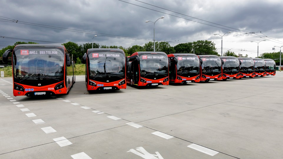 V bratislavskej MHD pribudlo 18 nových dieselových autobusov, do konca roka ich bude 80