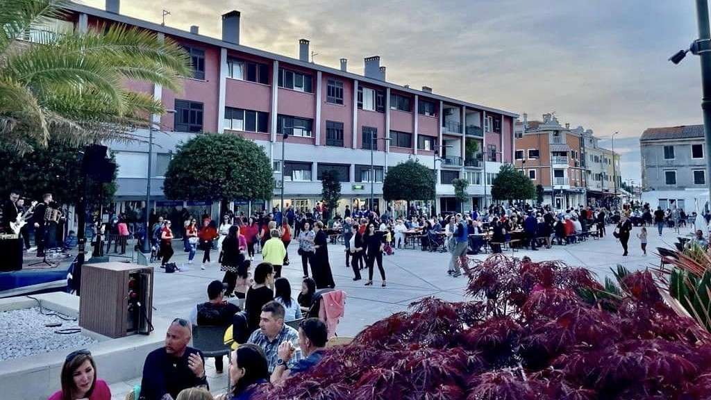 Vedeli ste? Pri vjazde do chorvátskeho Umagu vás privíta aj erb ...